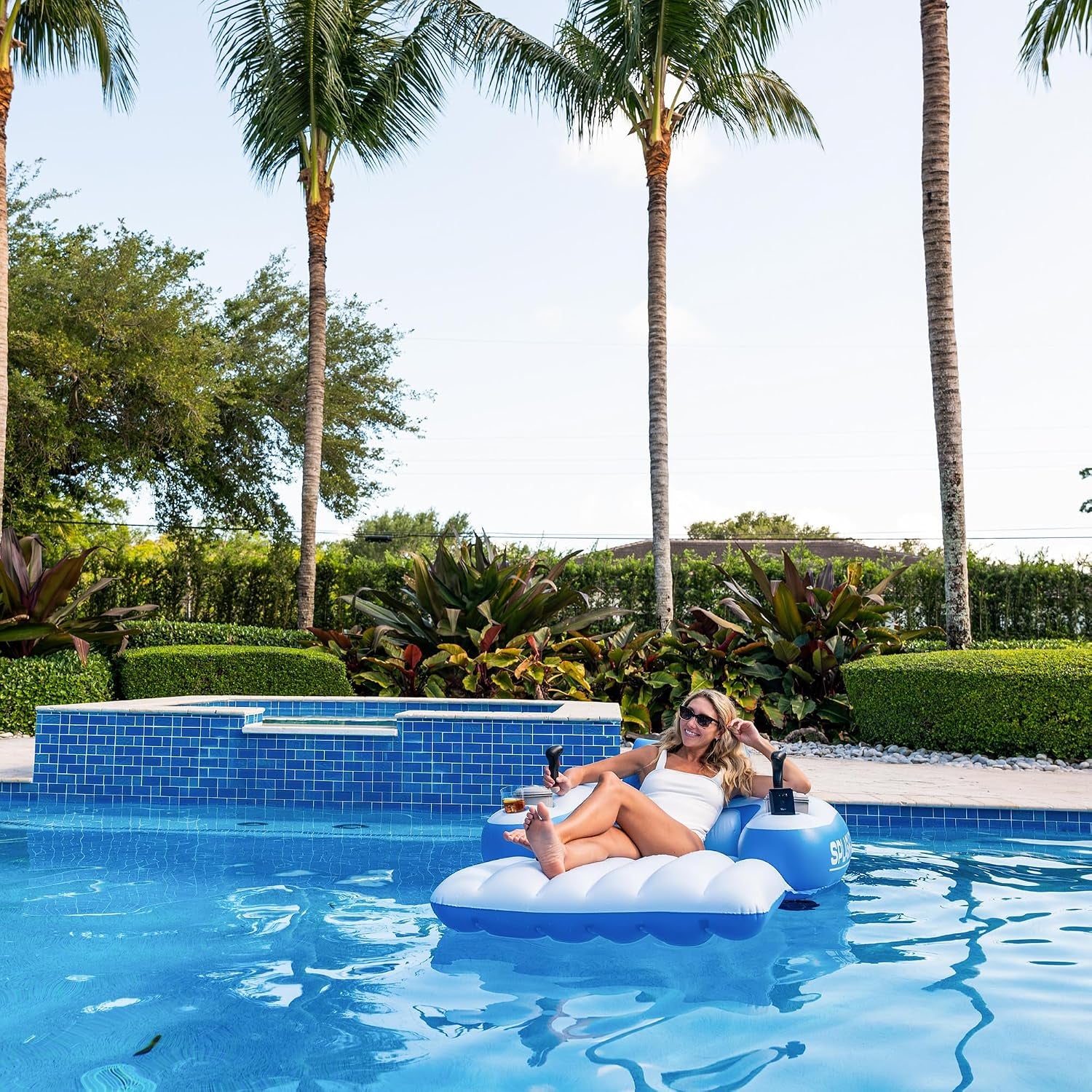 Splash Runner Pro 3.0 - Motorized Pool Float for Adults