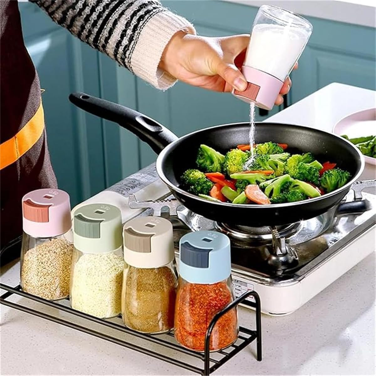 4 PCS Salt and Pepper Shakers Precise Quantitative Push Type, 0.5 Grams Dispenser, Quantitative Salt Control Bottle, Spice Jars Seasoning Shaker Containers for Kitchen Cooking Camping
